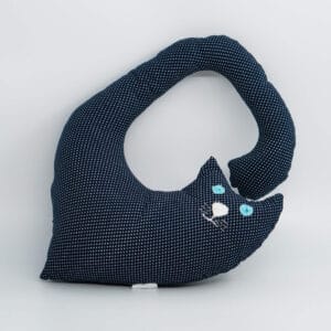 Macja blazina za okoli vratu - modre pike